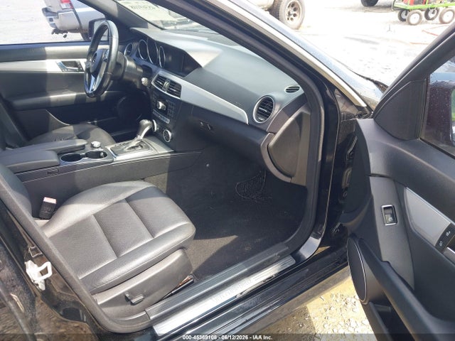 45369108 :رقم المزاد ، WDDGF8AB4DR285532 vin ، 2013 Mercedes-benz C 300 Sport 4matic مزاد بيع