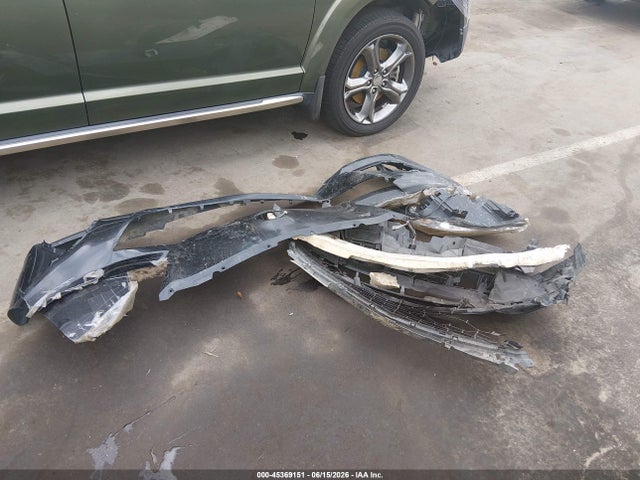 45369151 :رقم المزاد ، JM1BL1UF8B1442347 vin ، 2011 Mazda Mazda3 I Sport مزاد بيع