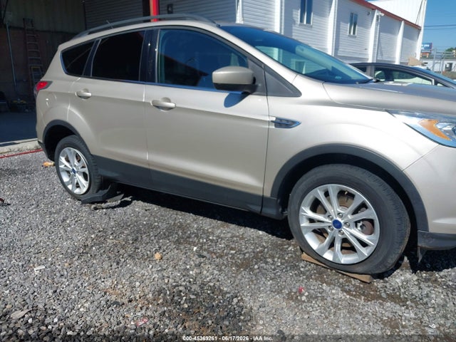 Ford ESCAPE SE 2017 1FMCU9G9XHUB50742 Image 6