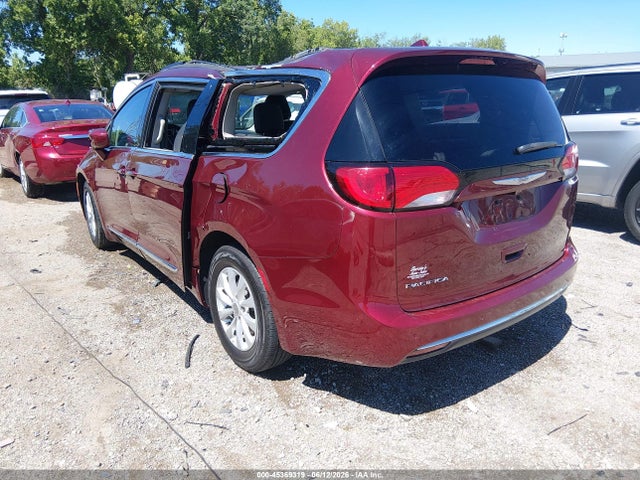 Продаж на аукціоні авто 2017 Chrysler Pacifica Touring-l, vin: 2C4RC1BG1HR576471, номер лоту: 45369319