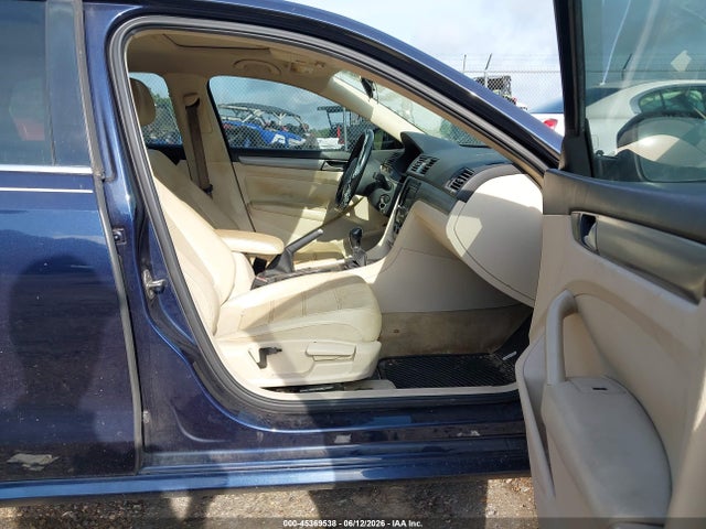 2015 Volkswagen Passat 2.0l Tdi Se მანქანა იყიდება აუქციონზე, vin: 1VWBV7A37FC032511, აუქციონის ნომერი: 45369538