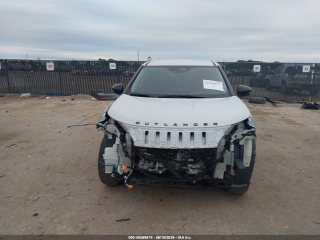 2024 Mitsubishi Outlander Se 2.5 2wd მანქანა იყიდება აუქციონზე, vin: JA4J3VA83RZ041500, აუქციონის ნომერი: 45369578