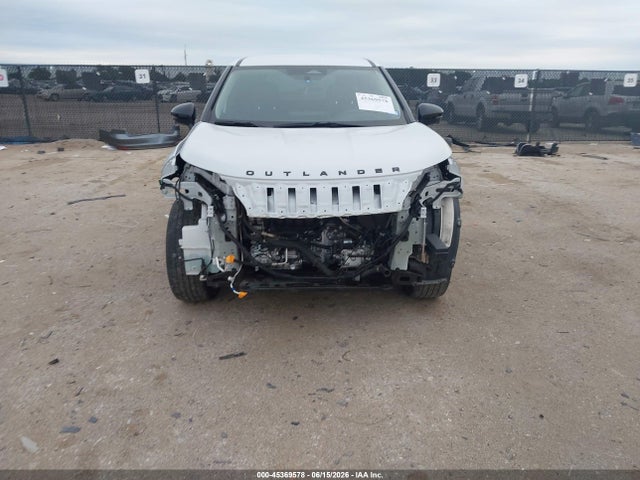 2024 Mitsubishi Outlander Se 2.5 2wd მანქანა იყიდება აუქციონზე, vin: JA4J3VA83RZ041500, აუქციონის ნომერი: 45369578