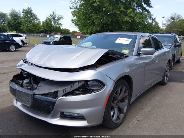 2C3CDXHG6FH863227 Dodge Charger Sxt