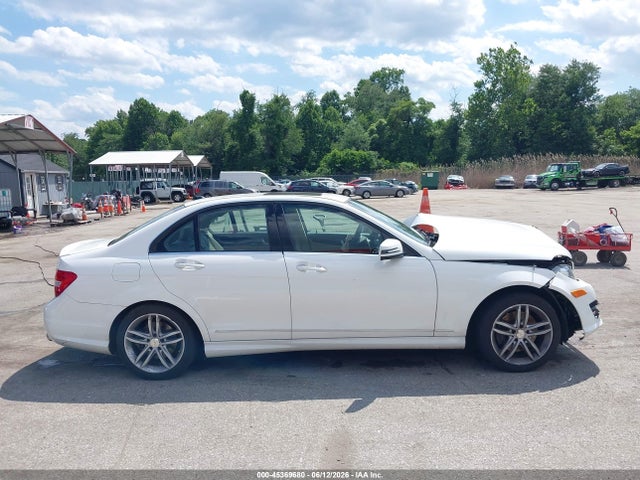 45369680 :رقم المزاد ، WDDGF8AB6EG250780 vin ، 2014 Mercedes-benz C 300 Sport 4matic مزاد بيع
