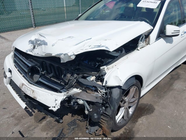 45369680 :رقم المزاد ، WDDGF8AB6EG250780 vin ، 2014 Mercedes-benz C 300 Sport 4matic مزاد بيع