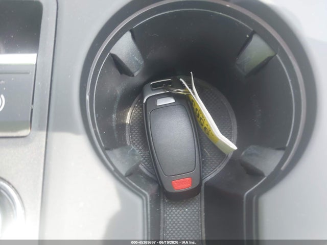 2025 Audi A3 Premium 40 Tfsi Quattro S Tronic მანქანა იყიდება აუქციონზე, vin: WAUGUDGY7SA126405, აუქციონის ნომერი: 45369697