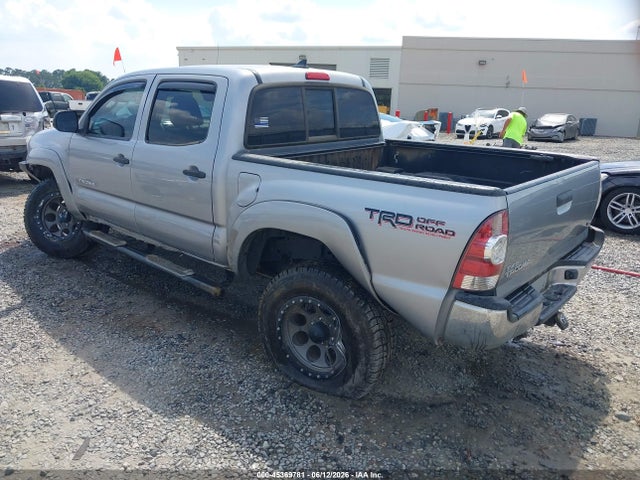 Toyota Tacoma Base V6 2015 3TMLU4EN4FM181705 Image 3