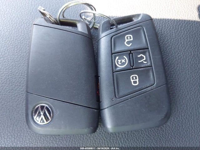 Продаж на аукціоні авто 2023 Volkswagen Tiguan 2.0t Se R-line Black, vin: 3VV8B7AX7PM127063, номер лоту: 45369811