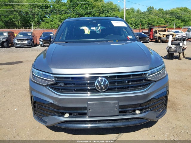 Продаж на аукціоні авто 2023 Volkswagen Tiguan 2.0t Se R-line Black, vin: 3VV8B7AX7PM127063, номер лоту: 45369811