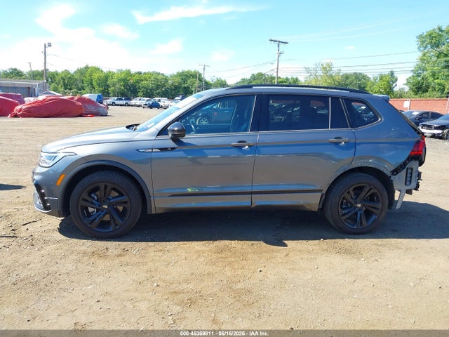 Продаж на аукціоні авто 2023 Volkswagen Tiguan 2.0t Se R-line Black, vin: 3VV8B7AX7PM127063, номер лоту: 45369811
