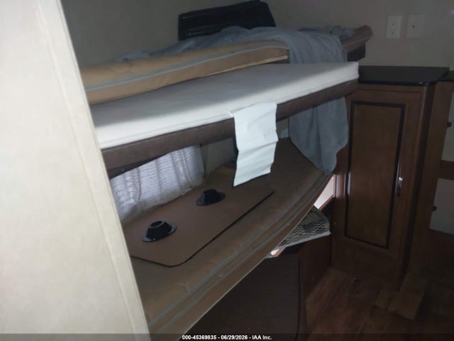 Продажа на аукционе авто 2017 Forest River Wildwood, vin: 4X4TWDF24HA259635, номер лота: 45369835