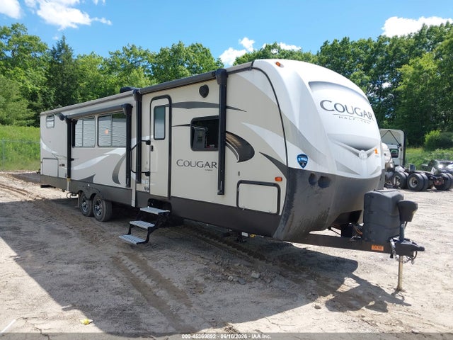 45369892 :رقم المزاد ، 4YDT34T25KV503566 vin ، 2019 Keystone Cougar مزاد بيع