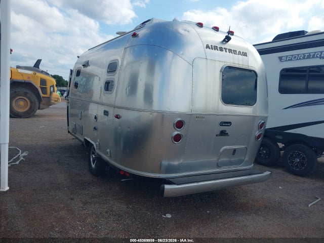 1STCMAA15LJ550549 Airstream 19cb
