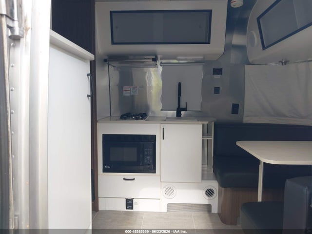 2020 Airstream 19cb მანქანა იყიდება აუქციონზე, vin: 1STCMAA15LJ550549, აუქციონის ნომერი: 45369959