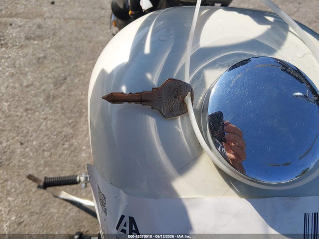 1986 Harley-davidson Xlh883 მანქანა იყიდება აუქციონზე, vin: 1HD4CAM1XGY110405, აუქციონის ნომერი: 45370018