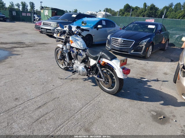 1986 Harley-davidson Xlh883 მანქანა იყიდება აუქციონზე, vin: 1HD4CAM1XGY110405, აუქციონის ნომერი: 45370018