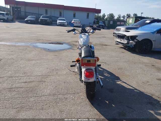 1986 Harley-davidson Xlh883 მანქანა იყიდება აუქციონზე, vin: 1HD4CAM1XGY110405, აუქციონის ნომერი: 45370018