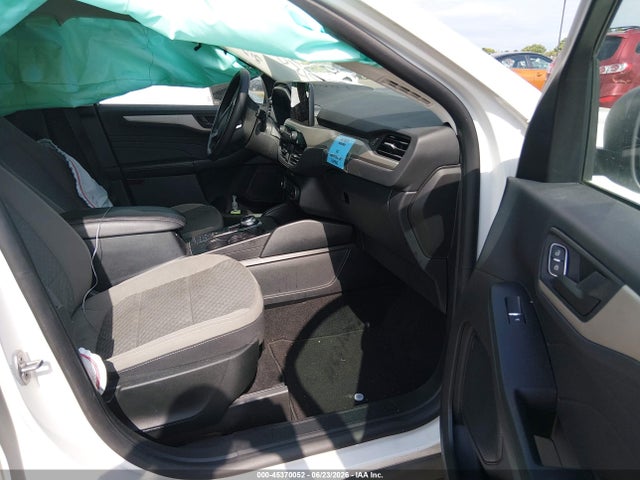 Продаж на аукціоні авто 2022 Ford Escape Se, vin: 1FMCU9G68NUA61110, номер лоту: 45370052