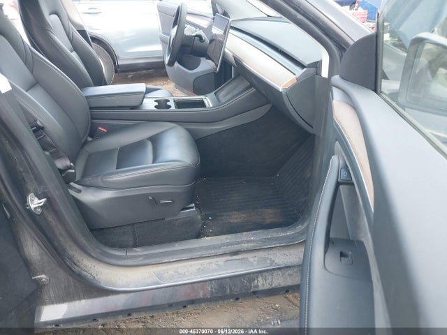 45370070 :رقم المزاد ، 7SAYGDEE1RA225939 vin ، 2024 Tesla Model Y Long Range Dual Motor All-wheel Drive مزاد بيع