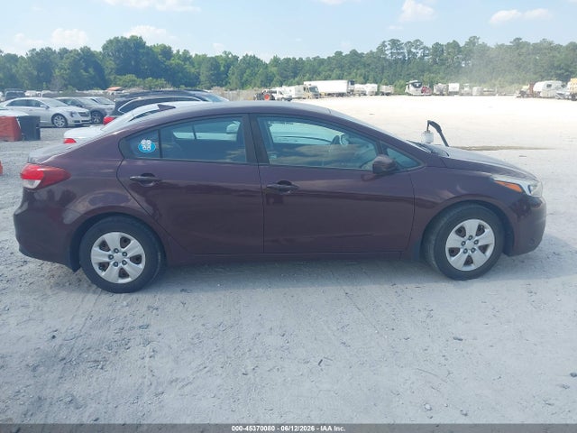45370080 :رقم المزاد ، 3KPFL4A75JE201163 vin ، 2018 Kia Forte Lx مزاد بيع