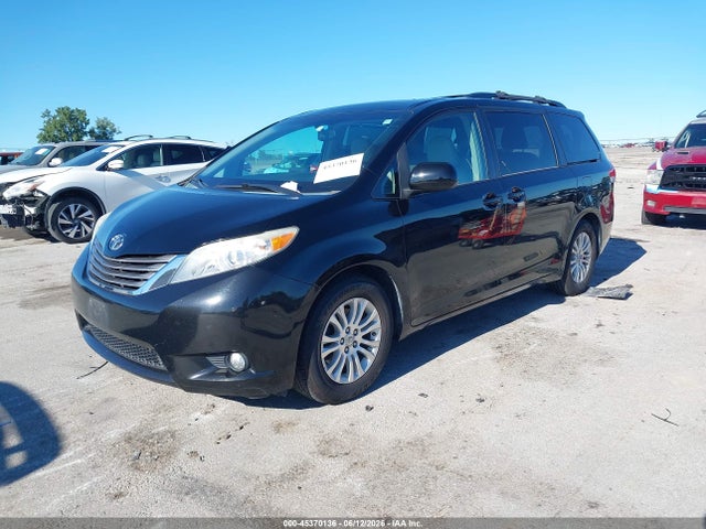 2012 Toyota Sienna Xle V6 8 Passenger მანქანა იყიდება აუქციონზე, vin: 5TDYK3DC8CS256617, აუქციონის ნომერი: 45370136