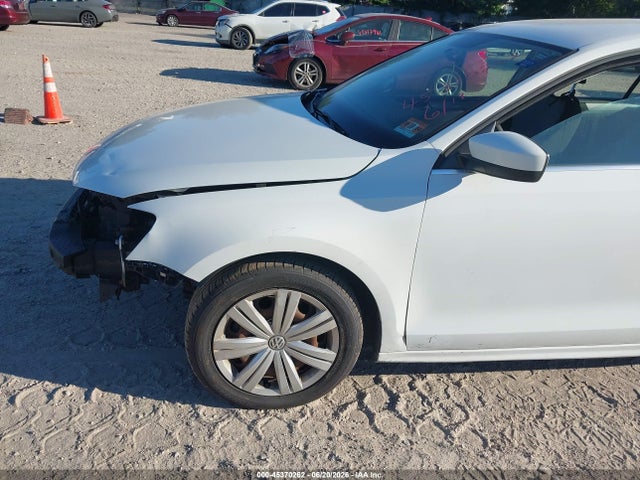 Продажа на аукционе авто 2017 Volkswagen Jetta 1.4t S, vin: 3VW2B7AJ7HM325981, номер лота: 45370262
