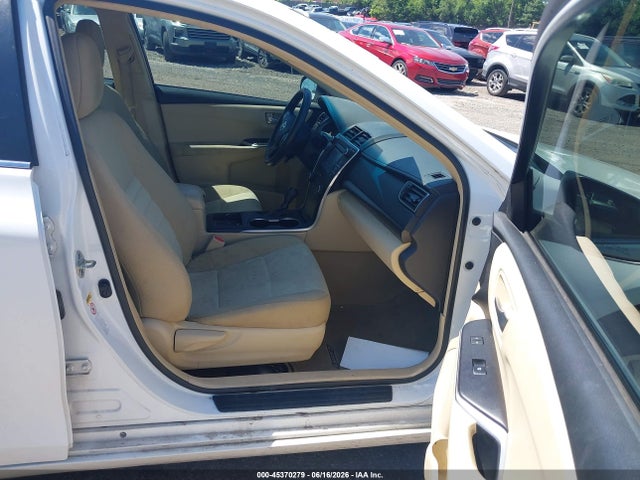 4T1BF1FK1HU315881 Toyota CAMRY LE