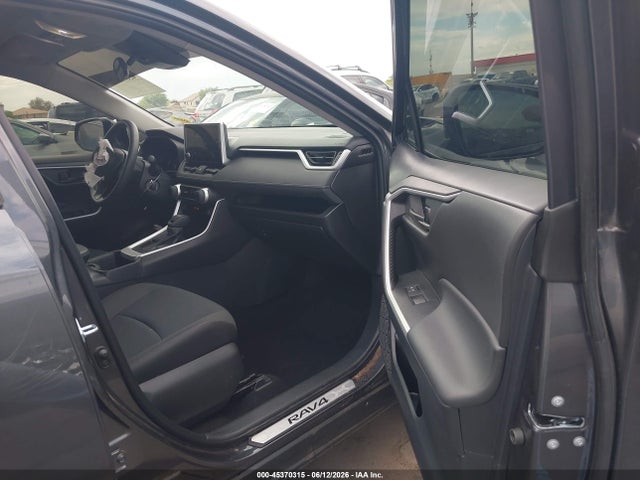 Toyota RAV4 LE 2025 2T3K1RFV3SW388532 Image 5