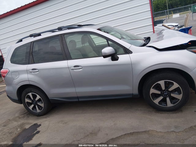 45370334 :رقم المزاد ، JF2SJAECXHH405750 vin ، 2017 Subaru Forester 2.5i Premium مزاد بيع