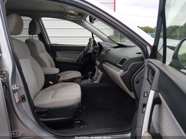 45370334 :رقم المزاد ، JF2SJAECXHH405750 vin ، 2017 Subaru Forester 2.5i Premium مزاد بيع