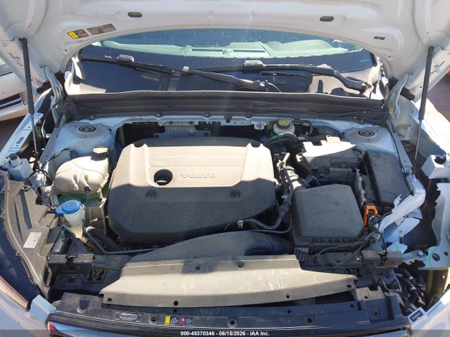 45370346 :رقم المزاد ، YV4L12UK0R2311735 vin ، 2024 Volvo Xc40 B5 Core Bright Theme مزاد بيع