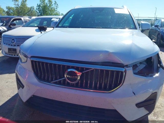 45370346 :رقم المزاد ، YV4L12UK0R2311735 vin ، 2024 Volvo Xc40 B5 Core Bright Theme مزاد بيع