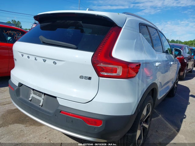 45370346 :رقم المزاد ، YV4L12UK0R2311735 vin ، 2024 Volvo Xc40 B5 Core Bright Theme مزاد بيع