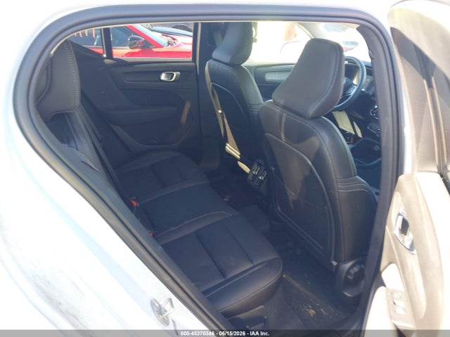 45370346 :رقم المزاد ، YV4L12UK0R2311735 vin ، 2024 Volvo Xc40 B5 Core Bright Theme مزاد بيع