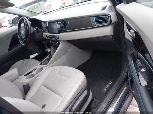 Продажа на аукционе авто 2017 Kia Niro Touring, vin: KNDCE3LC0H5067525, номер лота: 45370366