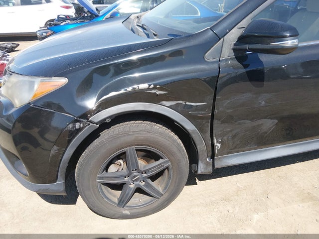 2T3WFREV3EW099398 Toyota Rav4 Xle