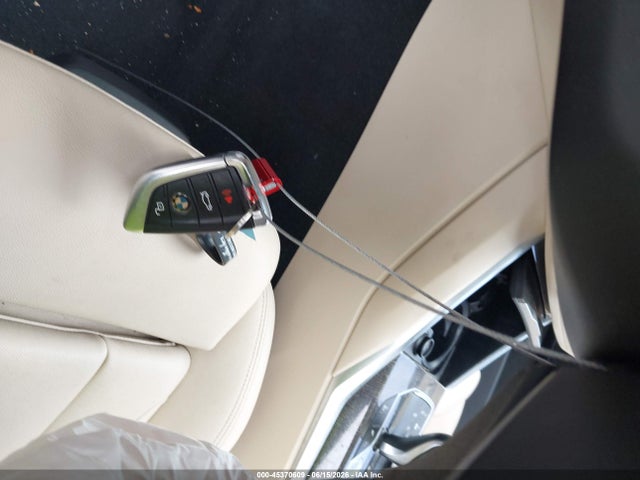 2020 Bmw 330i მანქანა იყიდება აუქციონზე, vin: 3MW5R1J04L8B36803, აუქციონის ნომერი: 45370609