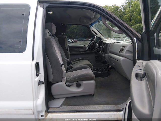 2003 Ford F-250 Lariat/xl/xlt მანქანა იყიდება აუქციონზე, vin: 1FTNX21L83EB76257, აუქციონის ნომერი: 45370664