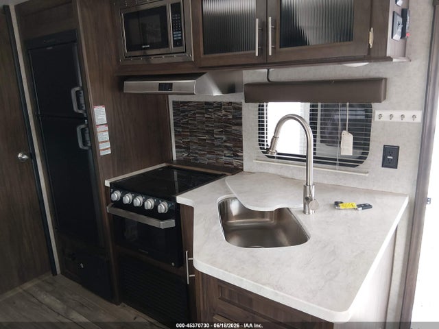 Продажа на аукционе авто 2019 Forest River Cherokee Grey Wolf S, vin: 4X4TCKY23KK054514, номер лота: 45370730