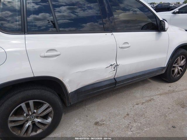 2012 Volkswagen Tiguan S მანქანა იყიდება აუქციონზე, vin: WVGAV7AX0CW561211, აუქციონის ნომერი: 45370753