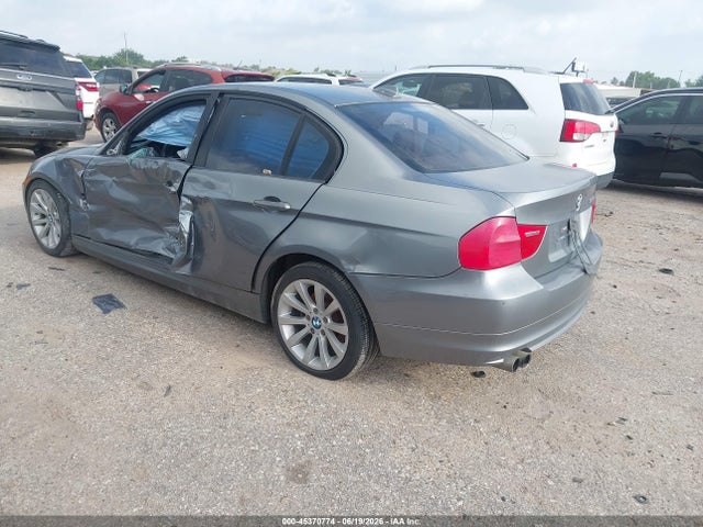 45370774 :رقم المزاد ، WBAPH7G50BNM59484 vin ، 2011 Bmw 328i مزاد بيع