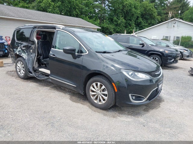 2019 2C4RC1BG8KR650511 main image