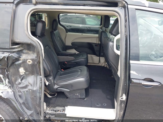 Chrysler Pacifica Touring L 2019 2C4RC1BG8KR650511 Image 8