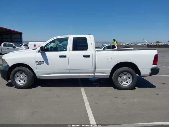 1C6RR7FG6KS679099 RAM 1500 Classic Tradesman 4x4 6&#039;4 Box