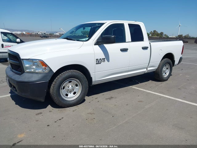 1C6RR7FG6KS679099 RAM 1500 Classic Tradesman 4x4 6&#039;4 Box
