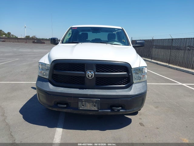 1C6RR7FG6KS679099 RAM 1500 Classic Tradesman 4x4 6&#039;4 Box