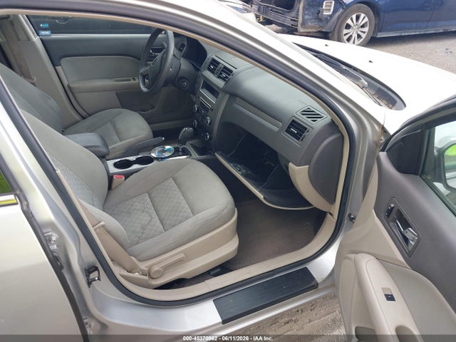 45370962 :رقم المزاد ، 3FAHP0HAXAR239686 vin ، 2010 Ford Fusion Se مزاد بيع