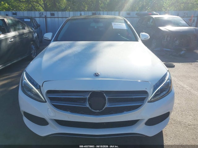 55SWF4KB8JU247220 Mercedes-Benz C 300 4matic