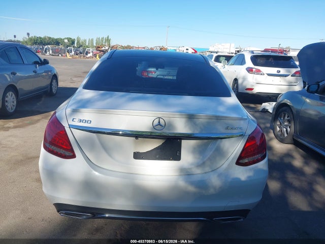 55SWF4KB8JU247220 Mercedes-Benz C 300 4matic
